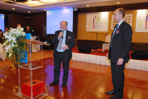 Le produit de la vente des tickets.