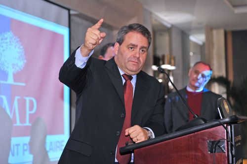 Evoquant la crise financière.