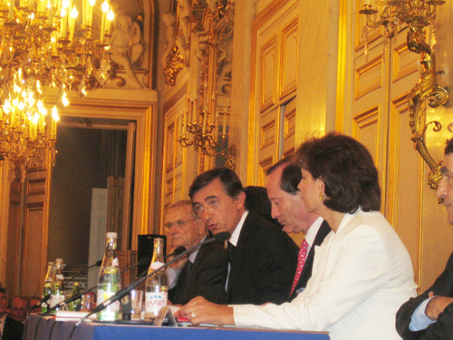 Philippe Douste Blazy Président de l'AFE et le collège des Vice-Présidents