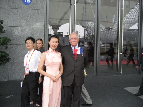 Au Pavillon d'accueil de l'expo universelle de Shanghai.